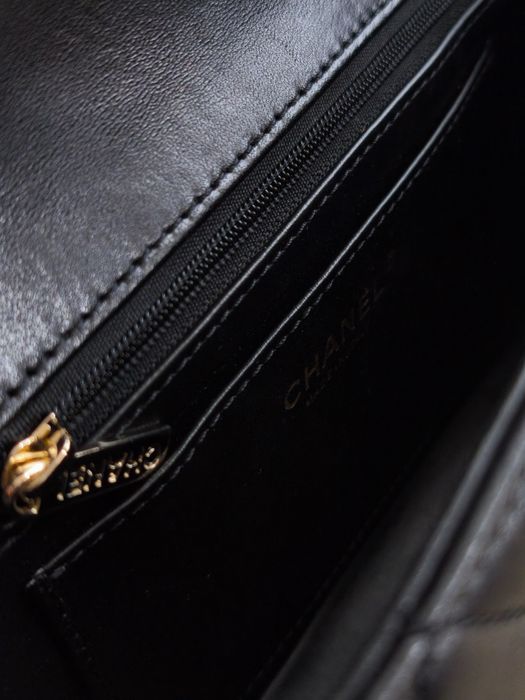 Оригинална Chanel Чанта от Естествена Агнешка Кожа Верифицирана с Чип
