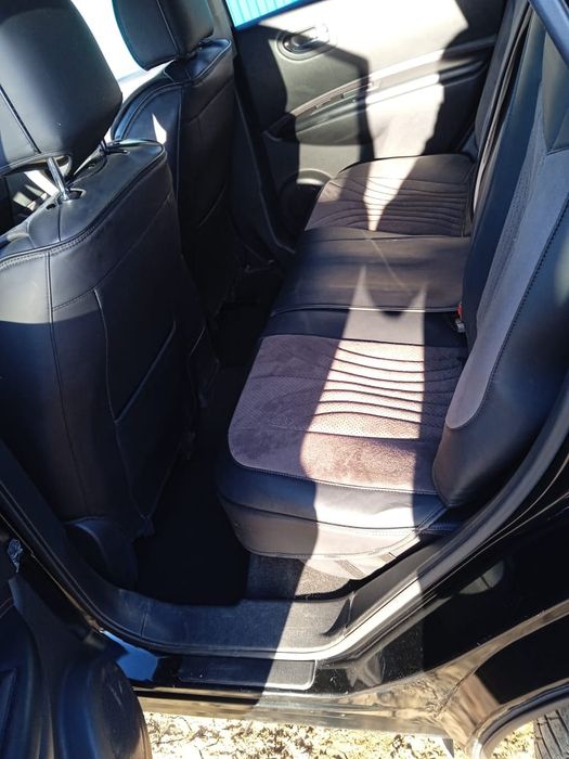 Машина  ниссан роджи