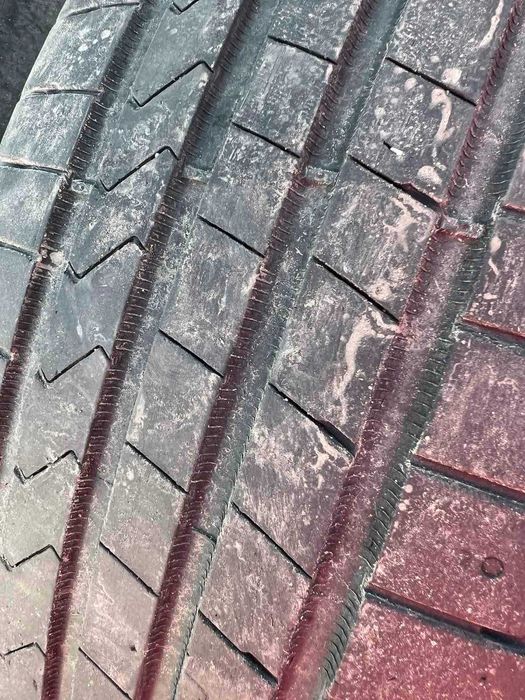 Гуми 215/65/17 Летни Hankook