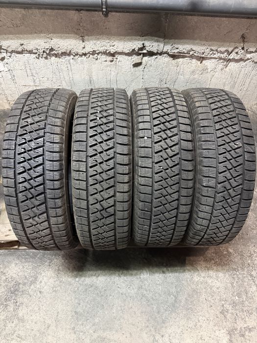 215/65/16c за бус LASSA 4бр дот23