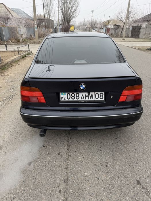 Продам бампера е 39 до рест в хорошем состоянии