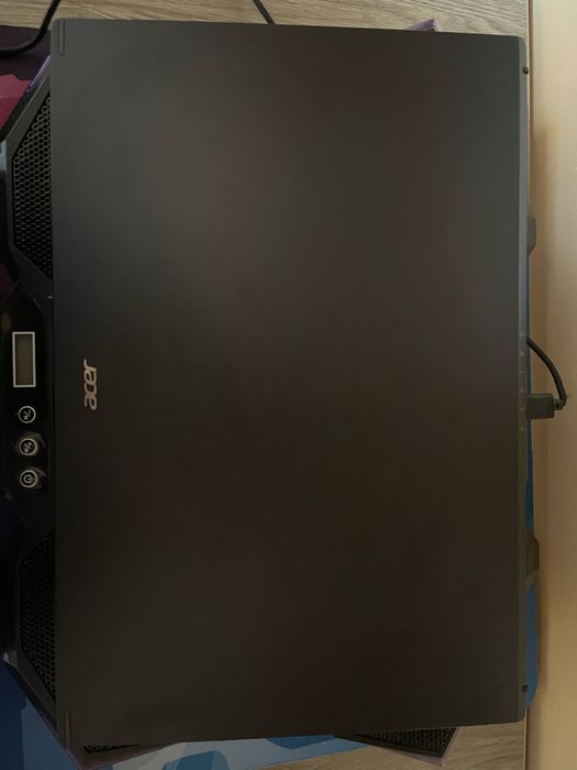 Laptop gaming / birou