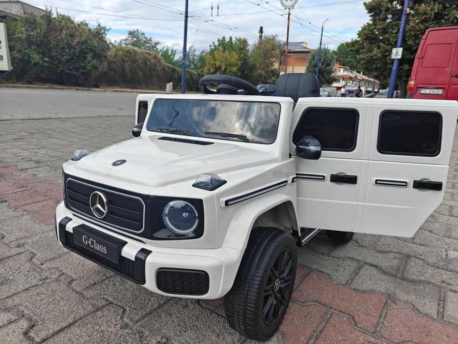 MERCEDES Акумулаторен джип Mercedes-Benz G580 бял