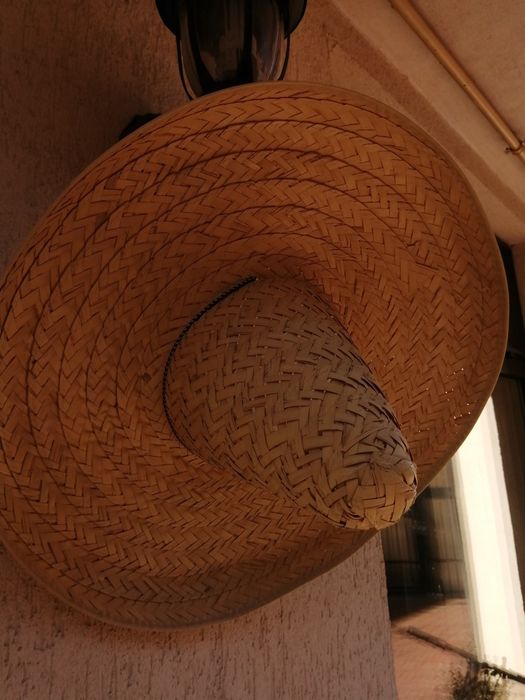 Vand superba palarie din paie tradițională