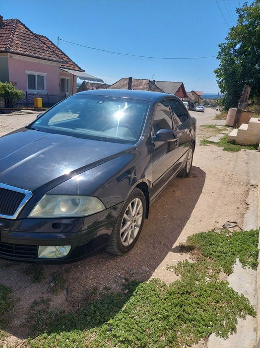 vând skoda octavia an fabricație 2008