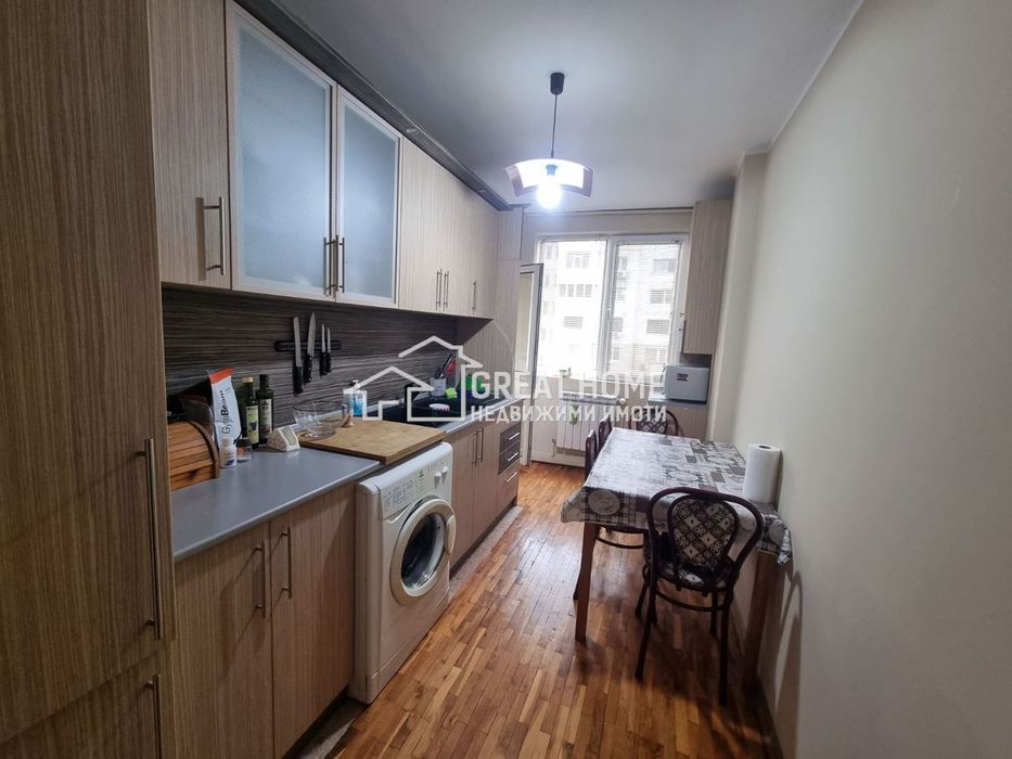 Дава се под наем Четиристаен апартамент в Търговище, Вароша - 80 кв.м за 348.84 € - Снимка #2