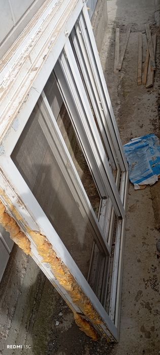 окна пластиковые  б/у