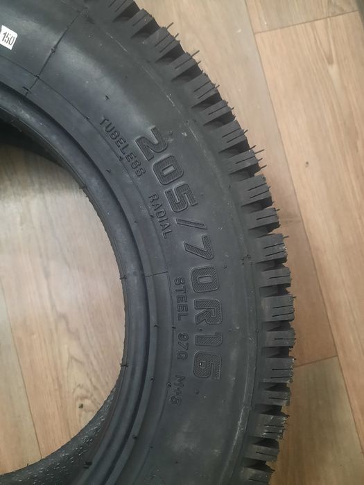 Продам новые шины 205/70/16