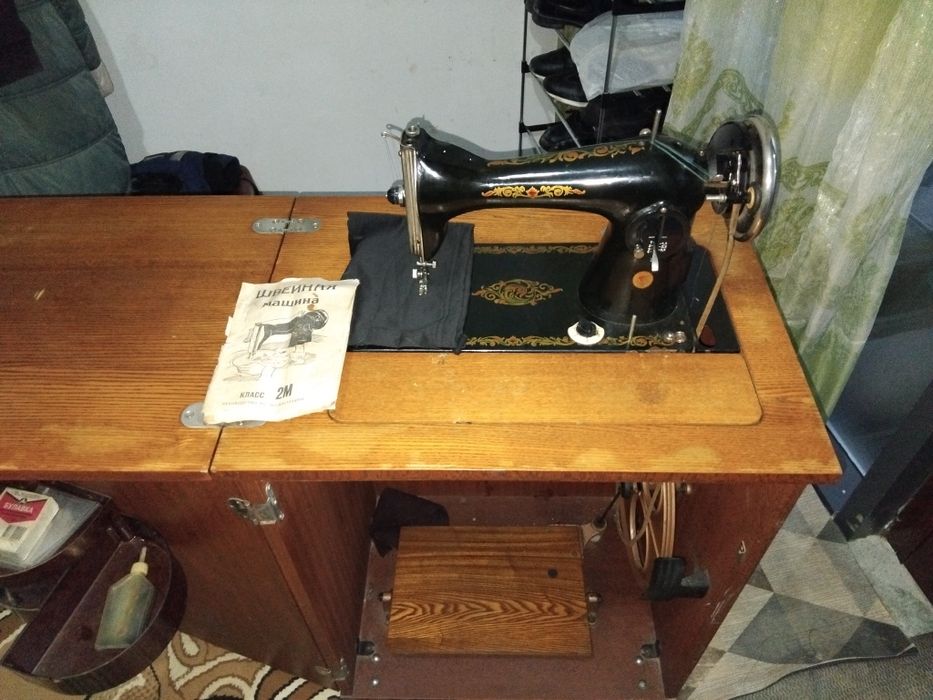 Продам швейные машинку