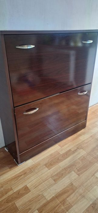 Продаеться тумба для обуви