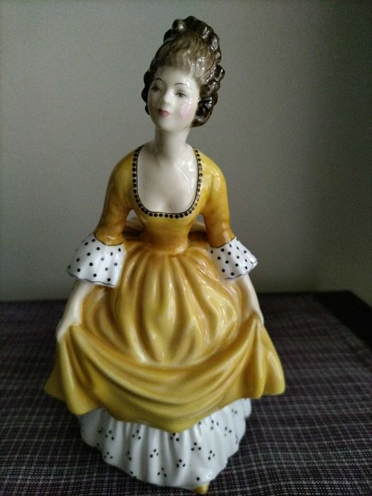 Порцеланови статуетки Coalport  & Royal Doulton