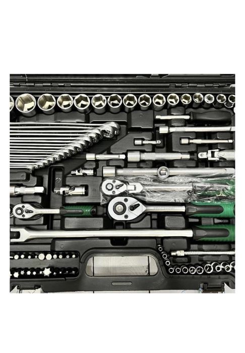 Набор инструментов автомобильный 144 предмета