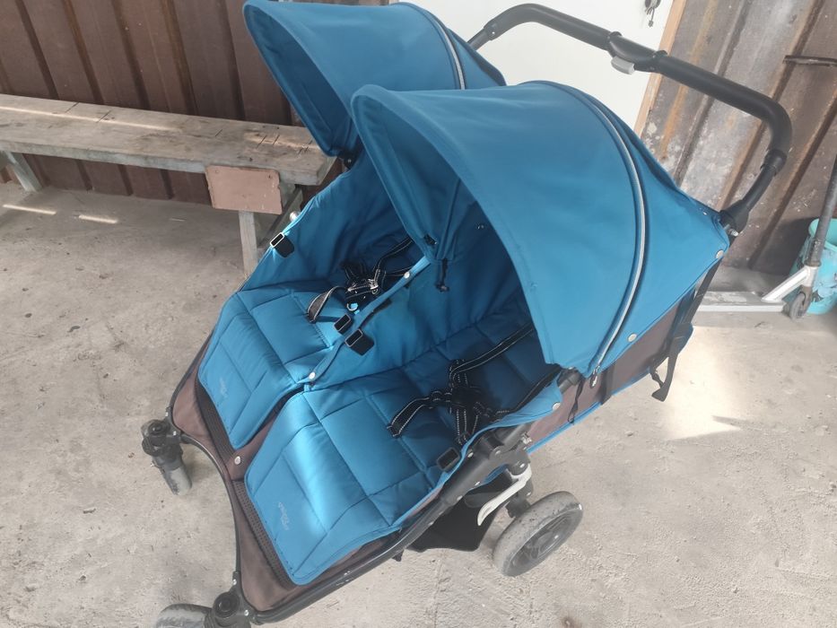 Продам коляску для двойни