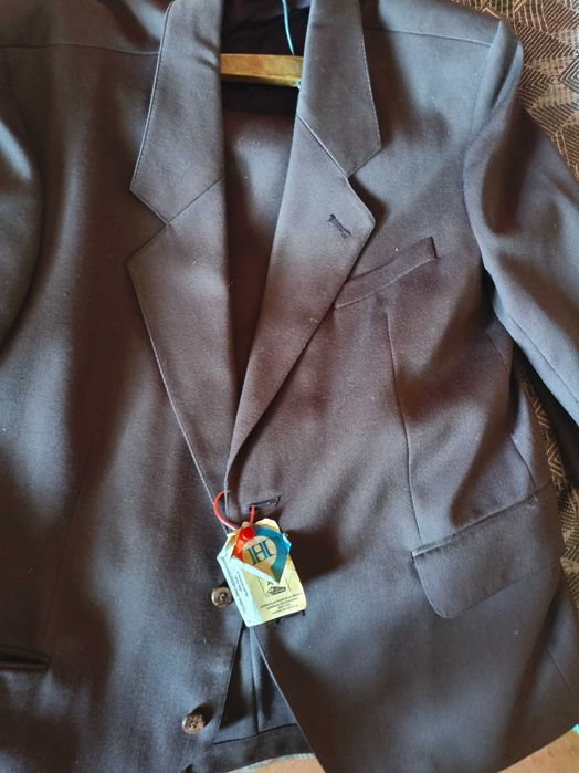 Костюм мужской коричневый р56 новый