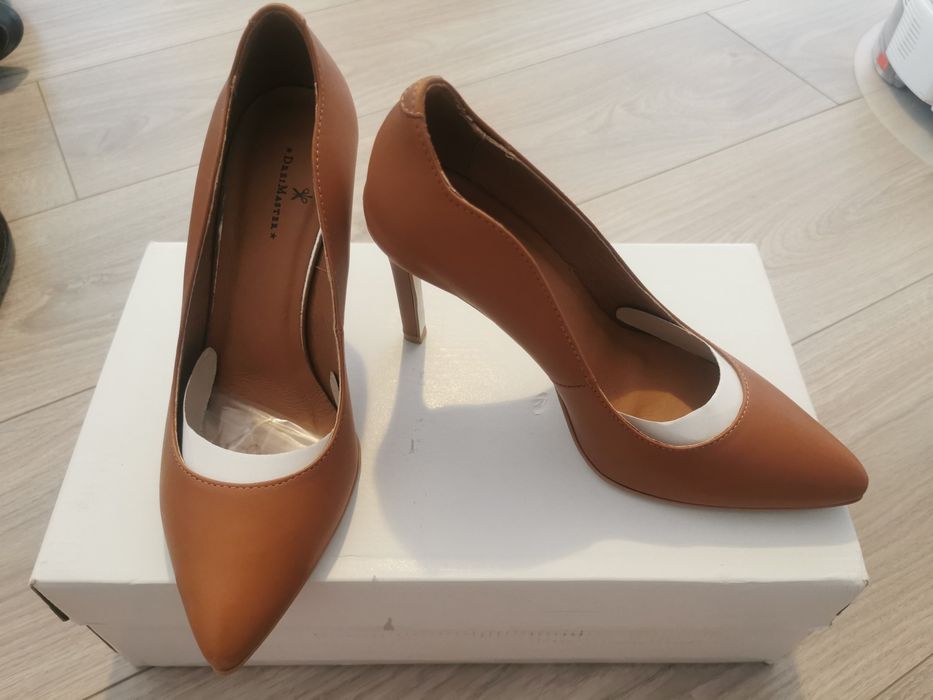 Pantofi piele naturala, mas 36, noi