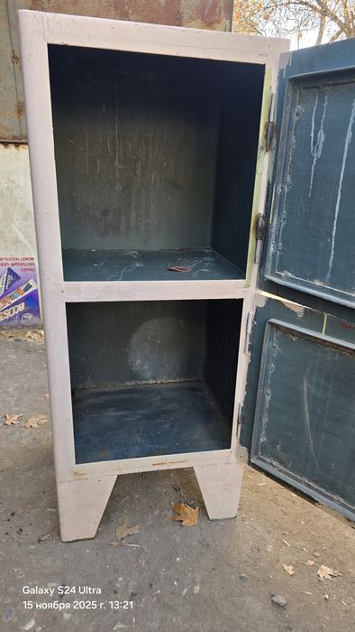 Продаётся..сейф.