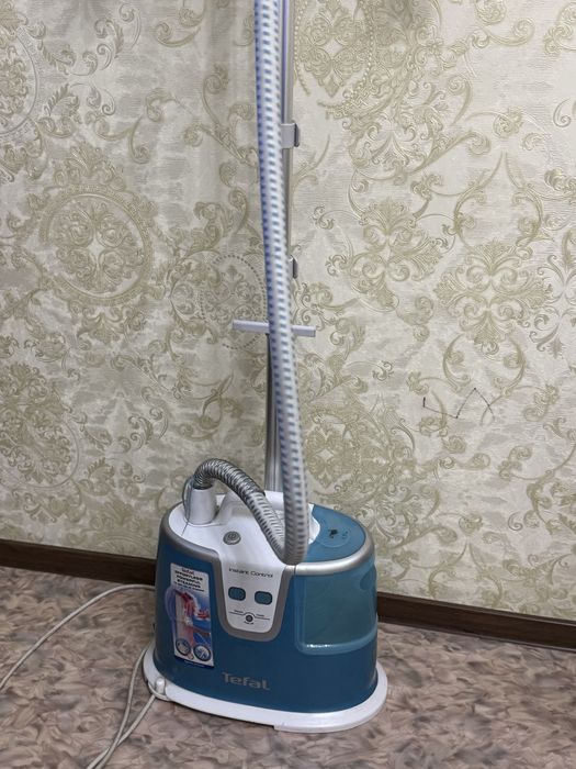 Вертикальный отпариватель Tefal IS8360