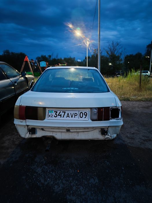 Продаю Ауди 80 б3