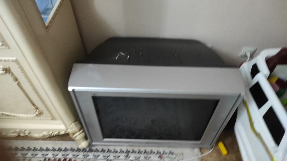 Продам телевизор и музыкальный центр