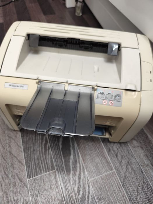 Продам лазерный принтер HP LaserJet 1018
