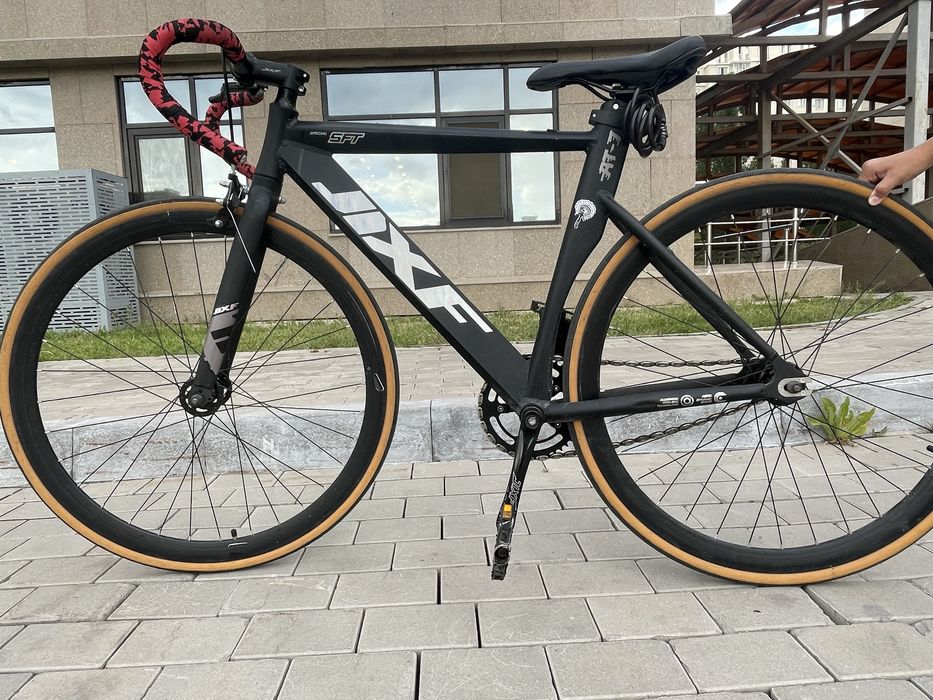 Fixed gear JIXF AT-7