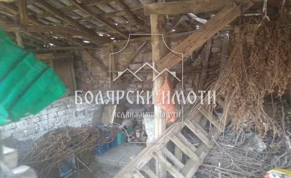 Къща с голям двор в Горна Оряховица