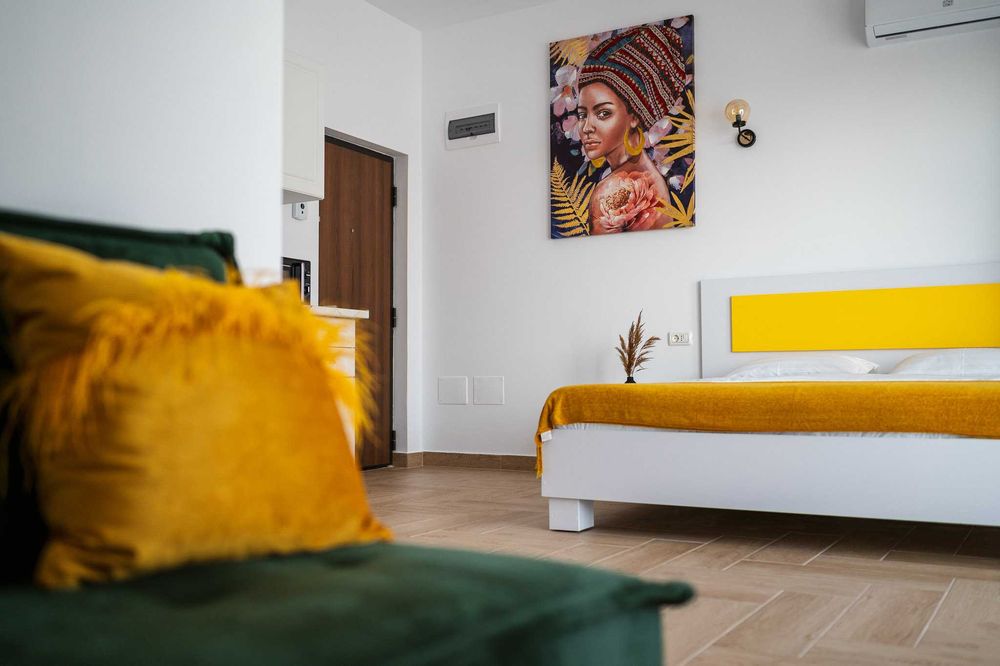 Direct proprietar, Inchiriez studio in Mamaia Nord, la distanta de  30 m de plaja, mobilat și utilat complet, in complex Tomis Villa Promenada