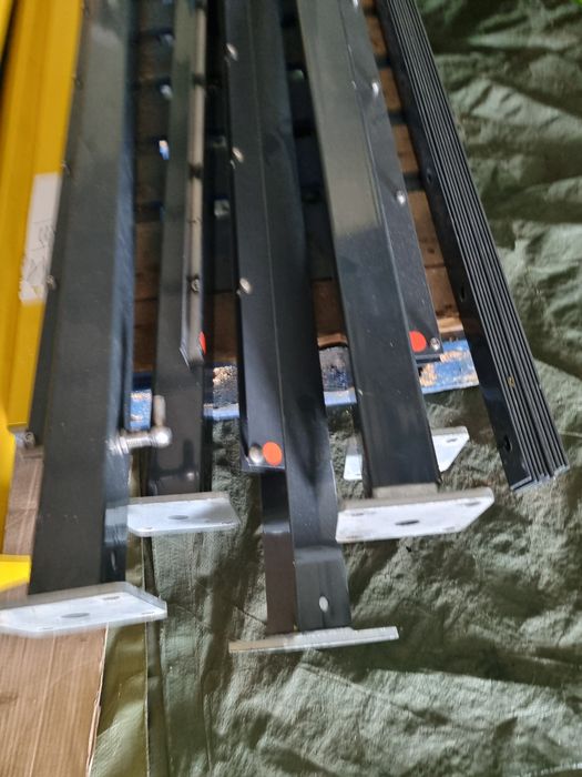 Stâlpi pentru gard, cu talpa