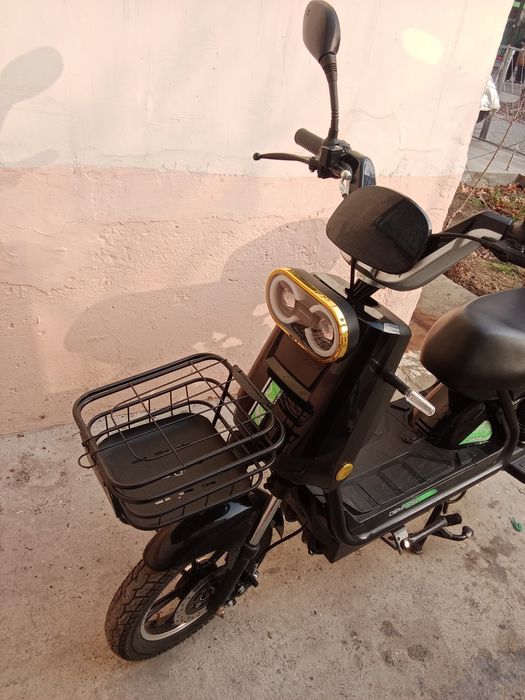 Elektro skutr DRONGO ARZOn