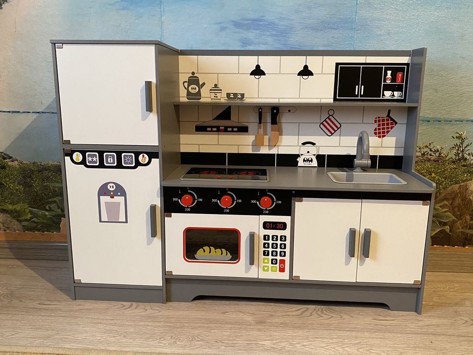 Продам детский кухонный  гарнитур