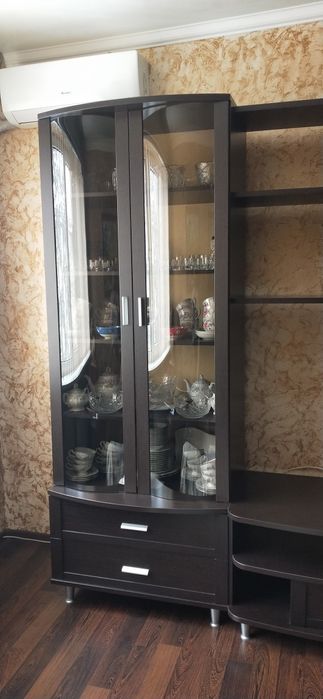 Стенка в гостиную. Горка. Шкаф.