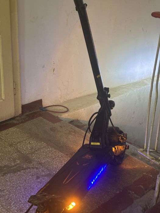 Vand trotineta g2 master 4000 de lei