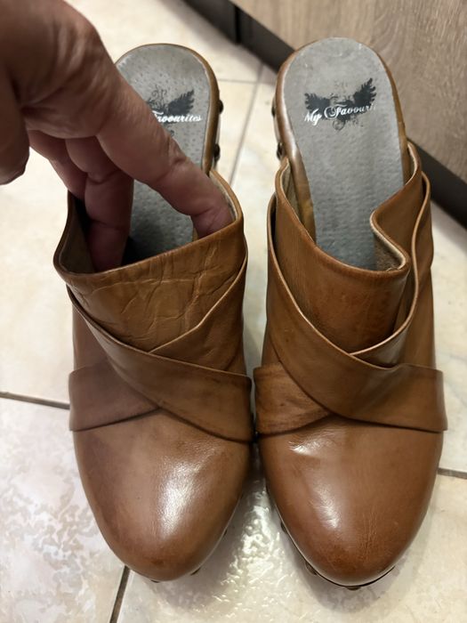 Дамско кожено сабо