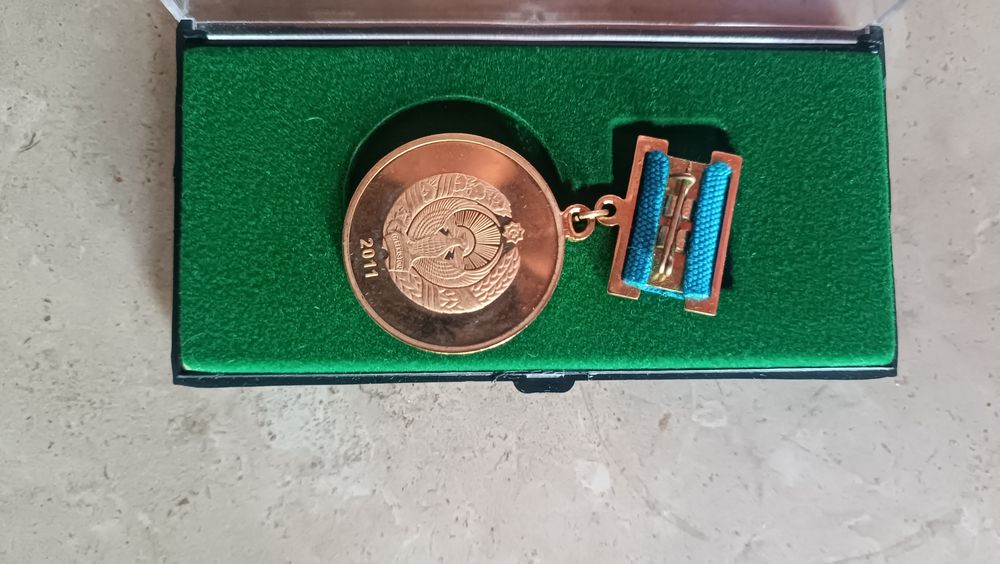 Medal sotiladi 2011 yilgi narxi