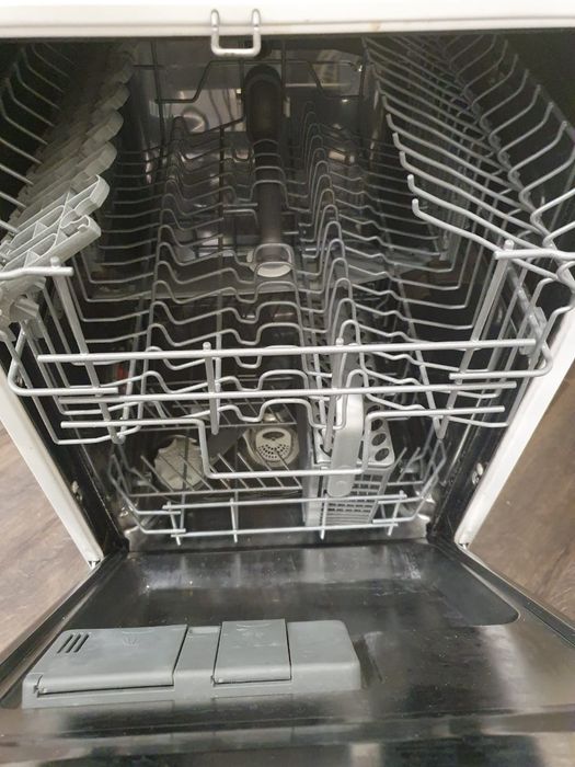 Посудомоечная машинка