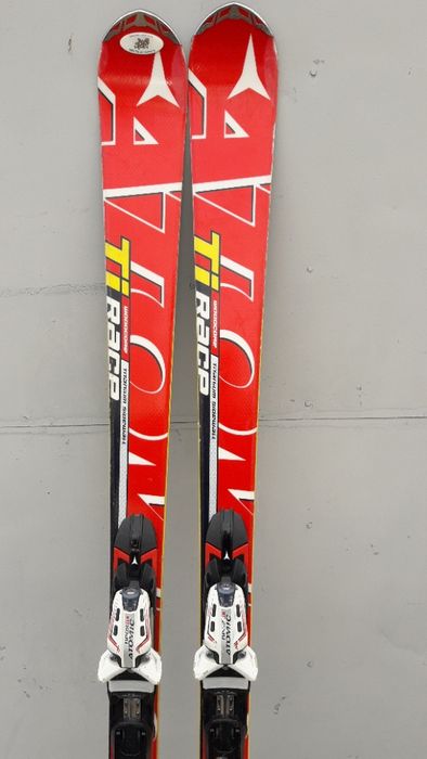 Ски атомик висок клас