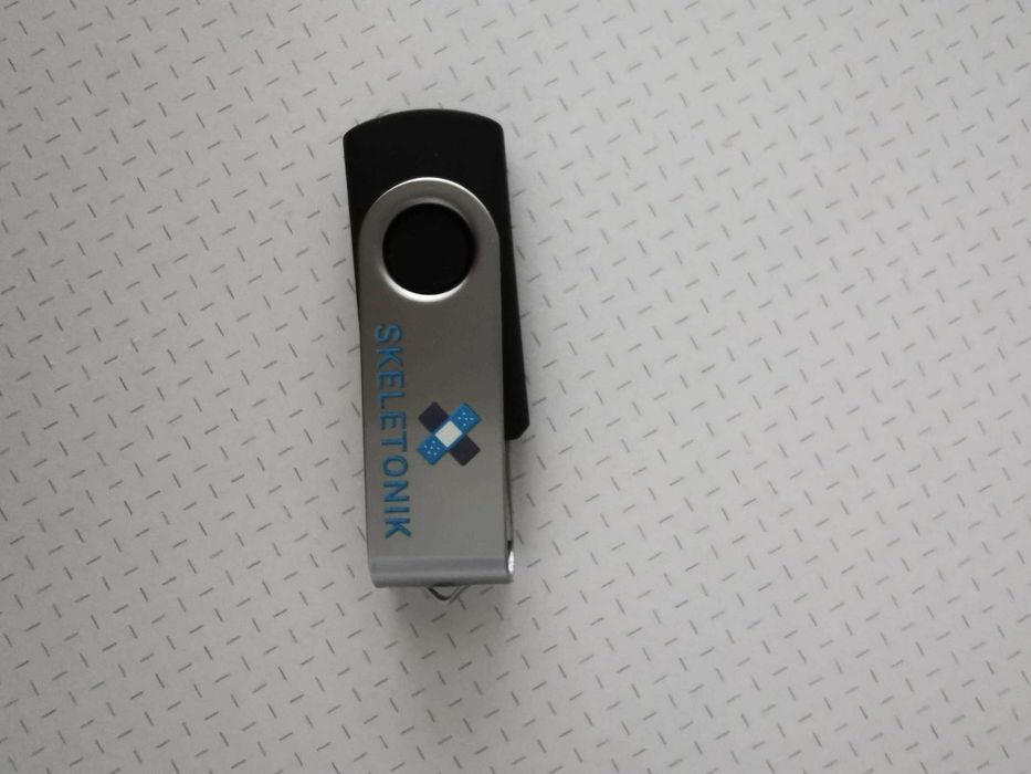 Флашка 16GB - 60 броя