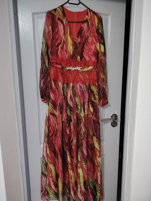 Rochii lungi mărimea L  prețuri diferite la fiecare