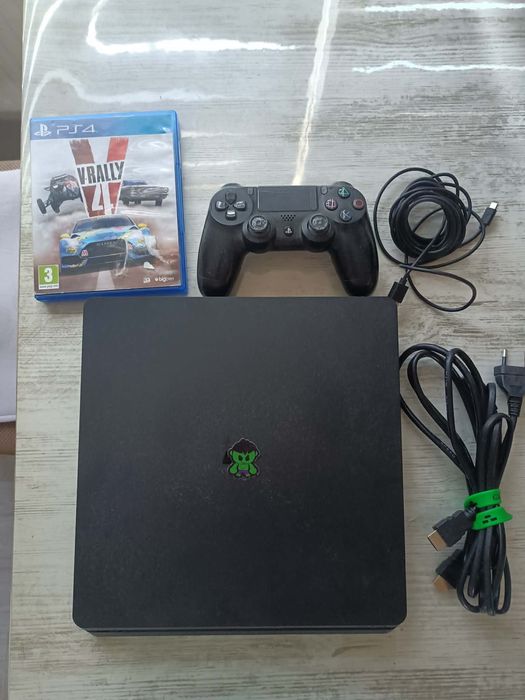 PS4 slim работи перфектно