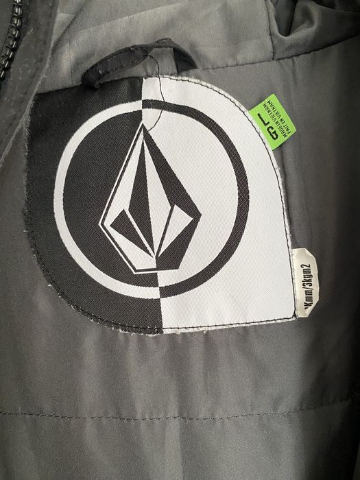 Сноуборд яке VOLCOM