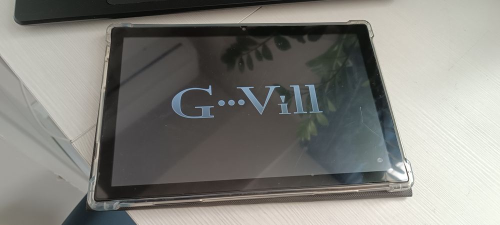 Планшет.           .