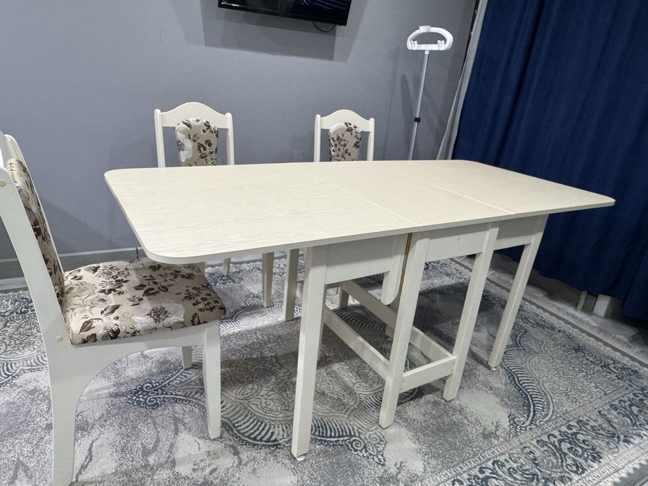 Продам стол трансформер со стульями