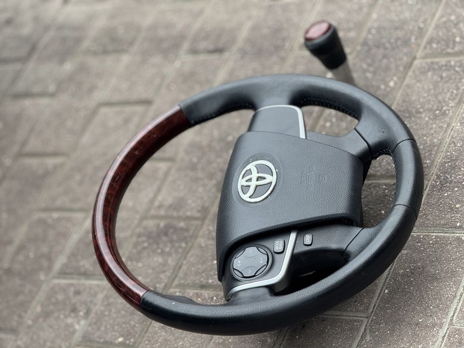 Продам Руль на камри 50