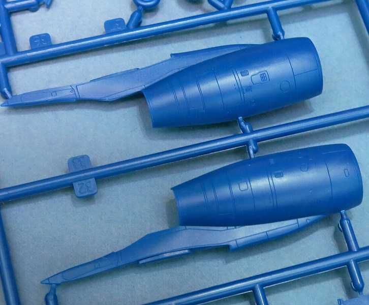 Сборная модель-Грузовой самолет Ту-204 "ПОЧТА РОССИИ" +краски+клей