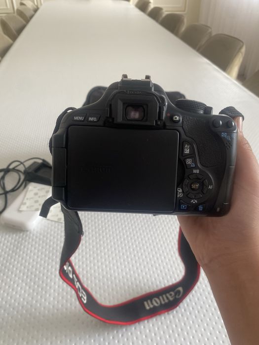 Продается Canon EOS 600 D