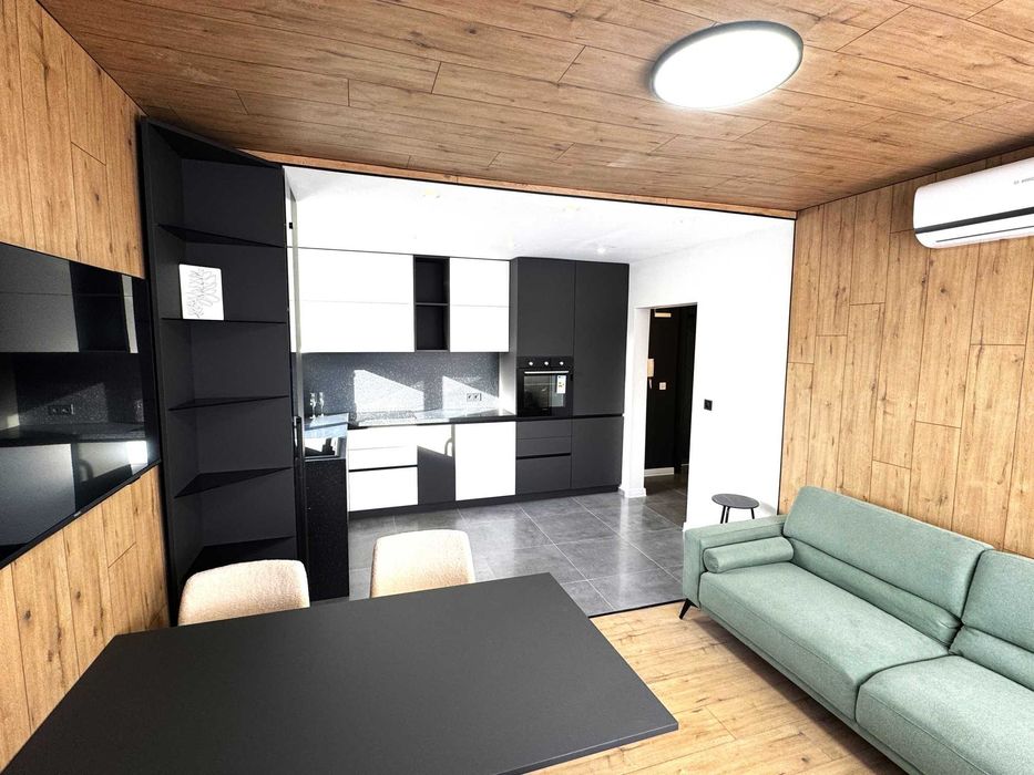 Дава се под наем Тристаен апартамент в София, Гоце Делчев - 75 кв.м за 329900 € - Снимка #1