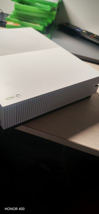 XBOX one S, stare perfecta | MENTENANȚĂ făcută RECENT