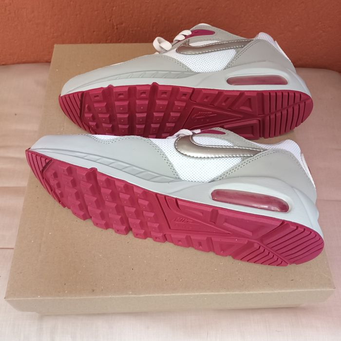Дамски маратонки Nike Air
