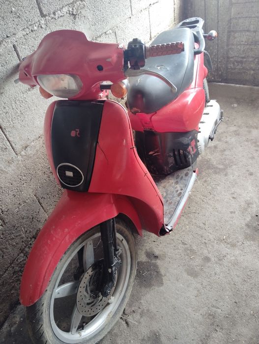 De vânzare motoscuter