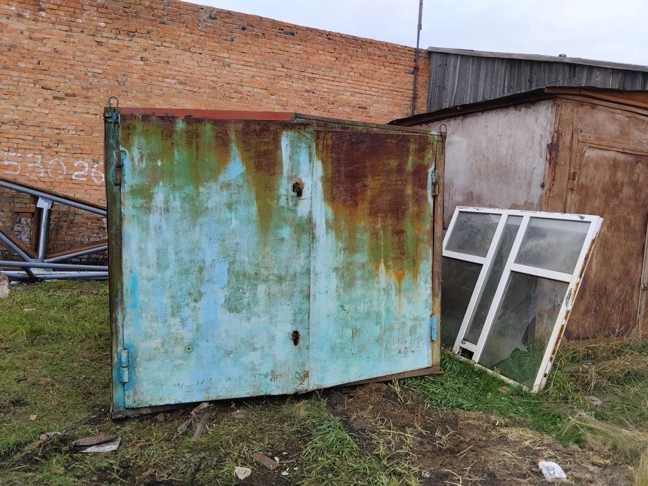 Продам гараж не большой.